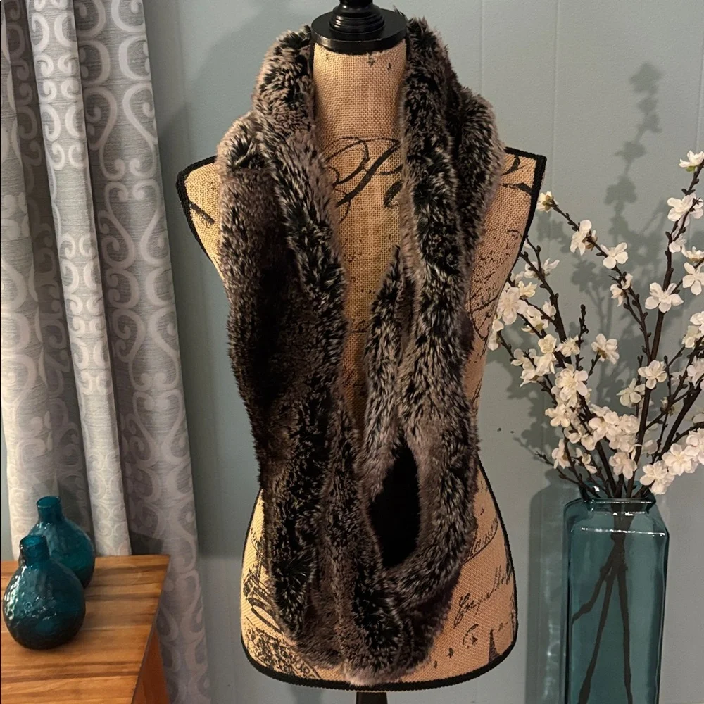 Tinley Road Faux Fur Infinity Scarf